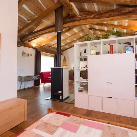 Stonehouse Loft Marta Vergato